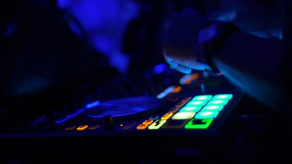wedding dj